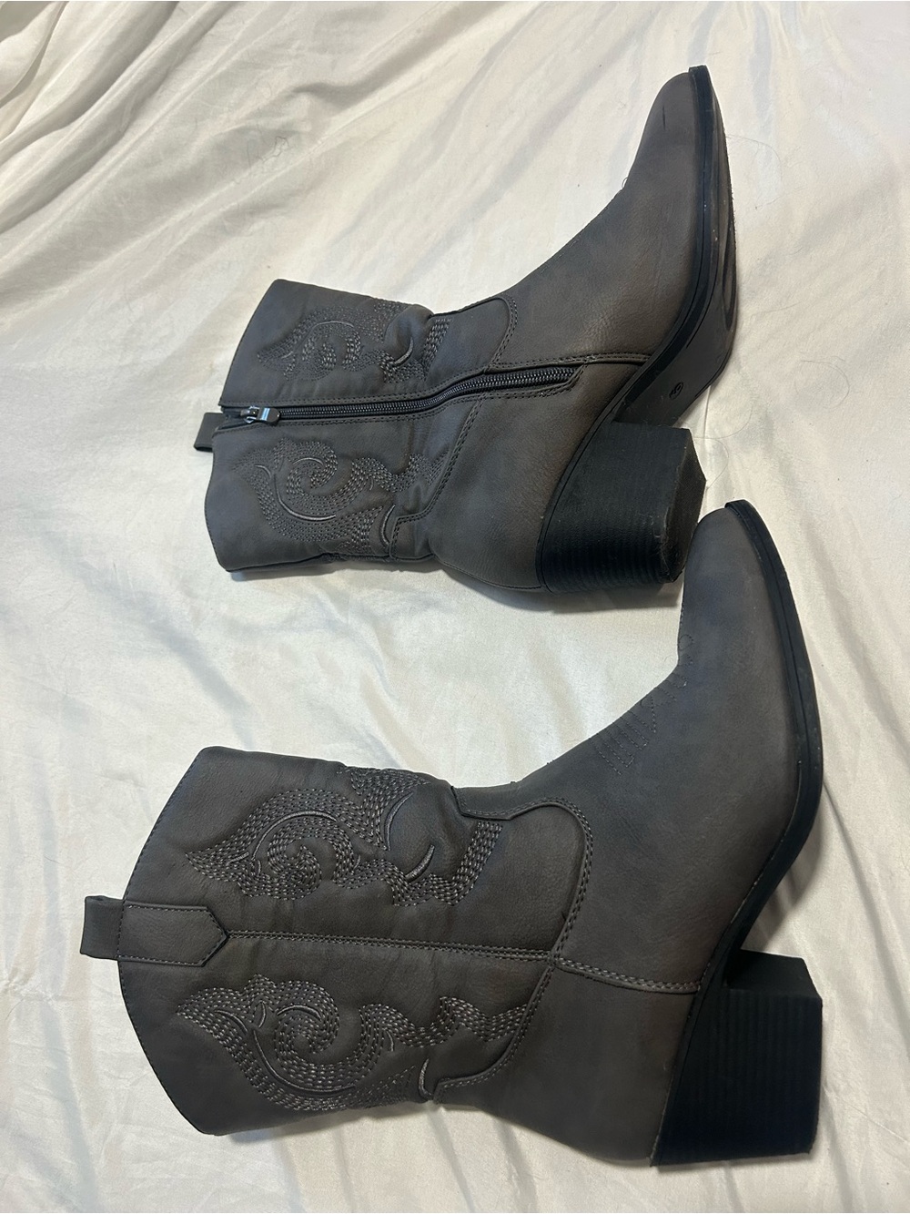 Global Win Gray Western-Style Ankle Boots cowboy womens 9